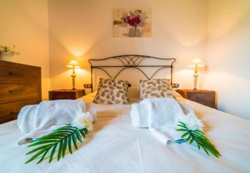 Ullaro Holiday Home Sleeps 8 With Pool Air Con And Wifi