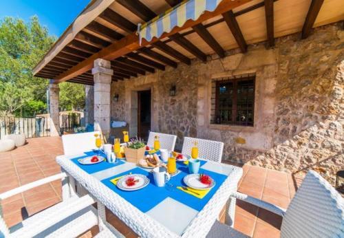 Ullaro Holiday Home Sleeps 8 With Pool Air Con And Wifi