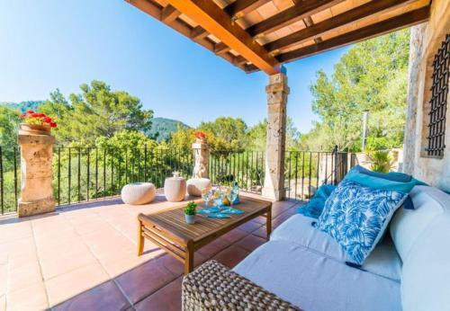 Ullaro Holiday Home Sleeps 8 With Pool Air Con And Wifi