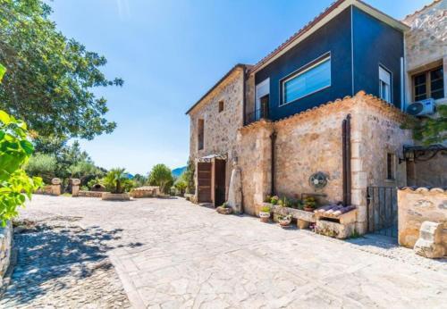 Ullaro Holiday Home Sleeps 8 With Pool Air Con And Wifi