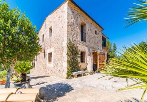 Ullaro Holiday Home Sleeps 8 With Pool Air Con And Wifi
