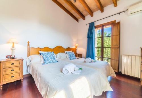 Ullaro Holiday Home Sleeps 8 With Pool Air Con And Wifi