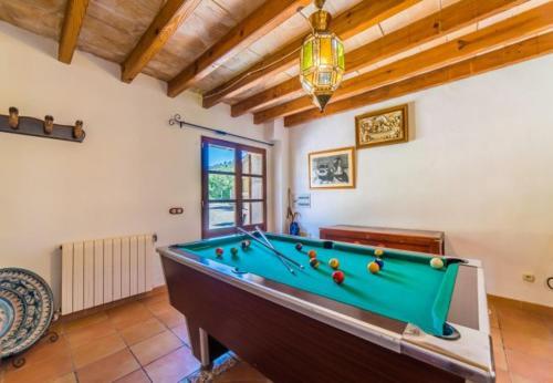 Ullaro Holiday Home Sleeps 8 With Pool Air Con And Wifi