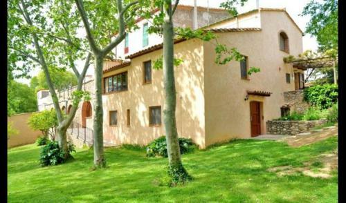 Orfes Villa Sleeps 16 With Pool And Air Con
