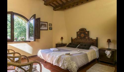 Orfes Villa Sleeps 16 With Pool And Air Con