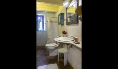 Orfes Villa Sleeps 16 With Pool And Air Con