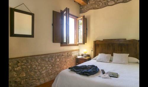 Orfes Villa Sleeps 16 With Pool And Air Con