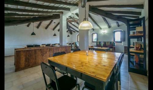 Can Trabal Villa Sleeps 10 With Pool And Air Con