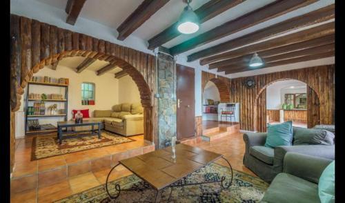 Can Trabal Villa Sleeps 10 With Pool And Air Con