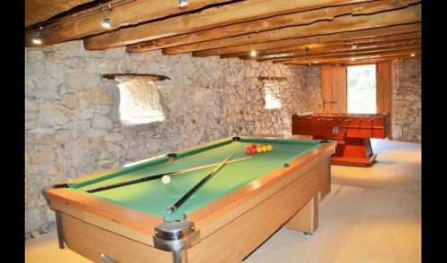 Figols Villa Sleeps 15 With Pool
