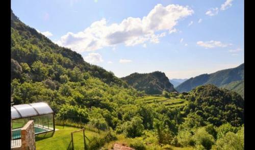 Figols Villa Sleeps 15 With Pool