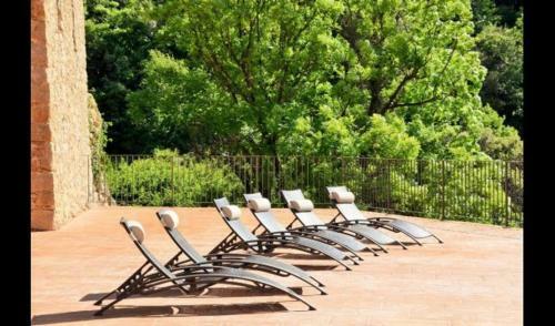 Figols Villa Sleeps 15 With Pool