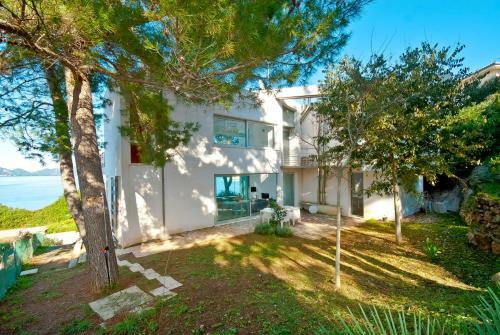 Stunning Architect Frontline Villa For 8 Guests