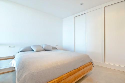 Stunning Architect Frontline Villa For 8 Guests