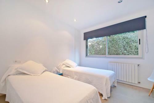 Stunning Architect Frontline Villa For 8 Guests