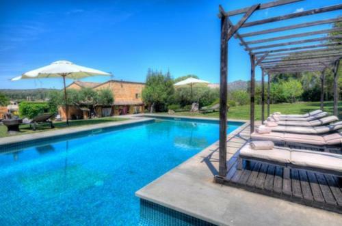 Sitges Villa Sleeps 18 Pool Wifi
