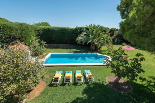 Roche Villa Sleeps 6 With Pool And Air Con