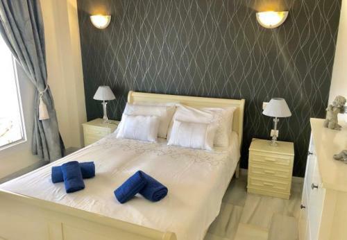 Cabopino Apartment Sleeps 2 With Pool Air Con And Wifi