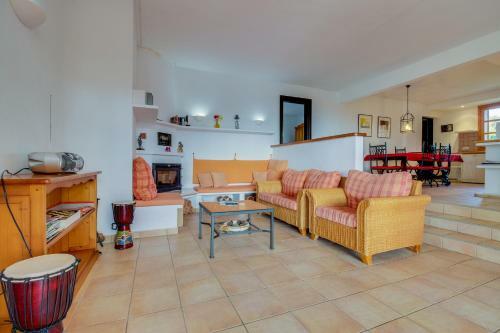 Charming Villa With Private Pool And Wifi