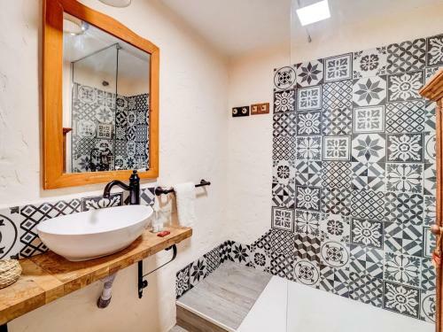 Central Apartment In Ardanu� With Terrace