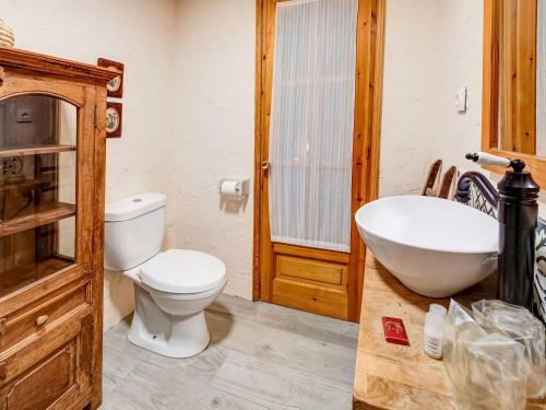 Central Apartment In Ardanu� With Terrace