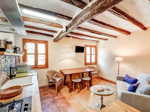 Central Apartment In Ardanu� With Terrace