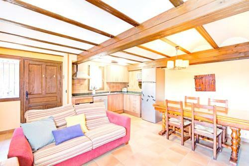 Apartment With 2 Bedrooms In Ardanue