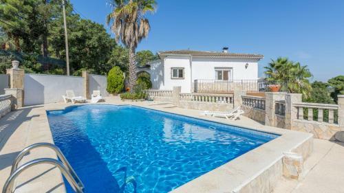 Villa- Herreros