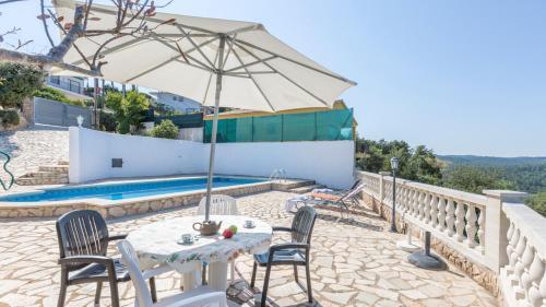 Terrafortuna Villa Sleeps 5 With Pool