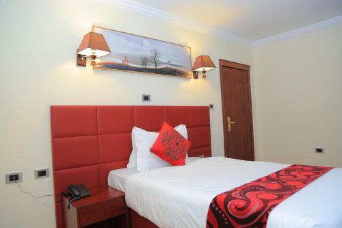 Moonlight Hotel
