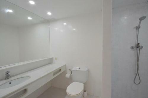 Fornells Holiday Home Sleeps 4