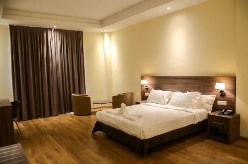 Runway Hotel
