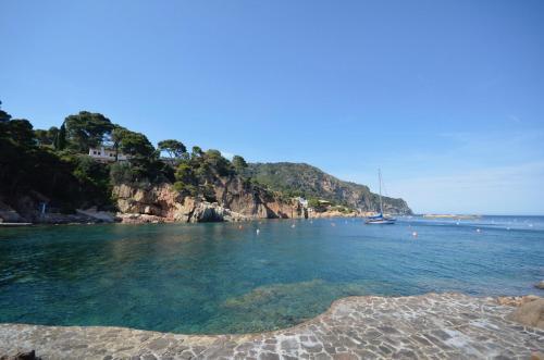 Fornells Holiday Home Sleeps 6