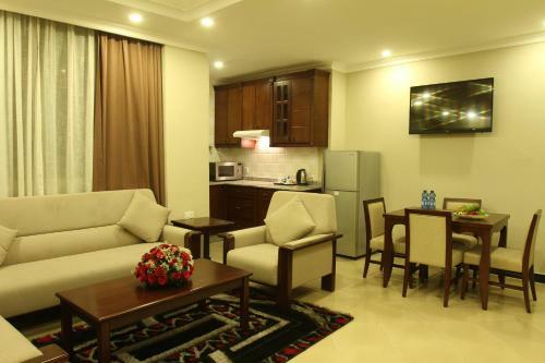 Geza Apartment Hotel