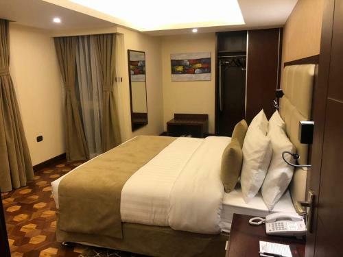 Desalegn Hotels And Resort