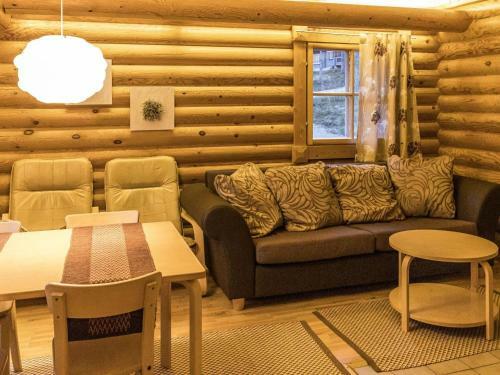 Holiday Home Yll�ksen Tunturihonkamaja 5