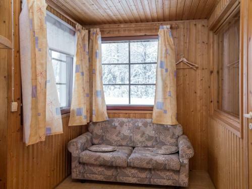 Holiday Home Pihalintu