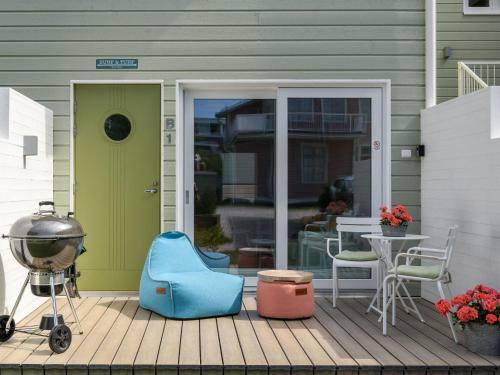 Holiday Home Surf And Turf