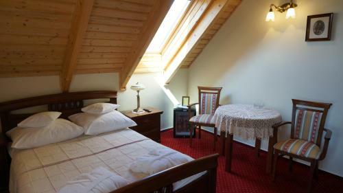 Hostal Apartamenty Galeria Trunk�w