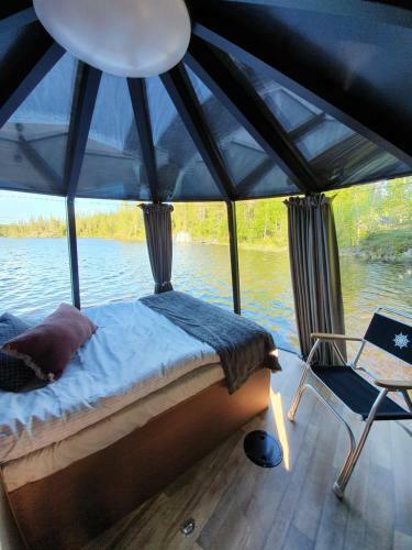 Aurorahut, Overwater Hut