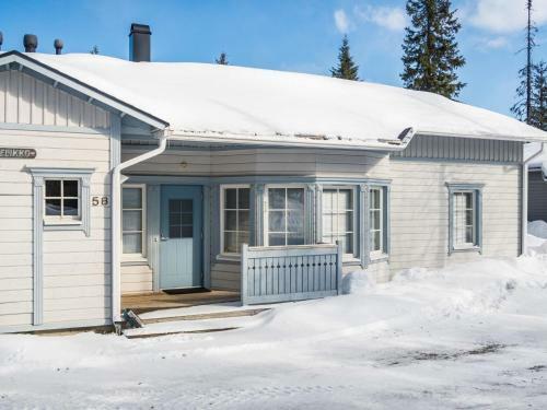 Holiday Home Nelikko B