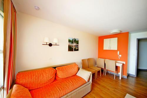 Apartamento 2m E1 213 - 354la