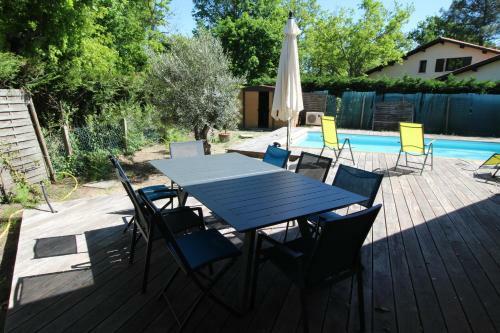 Maison 4 Chambres Avec Piscine