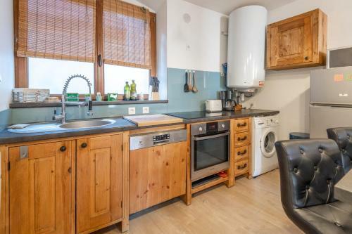 Apartamentos L'isle Furnished Flat