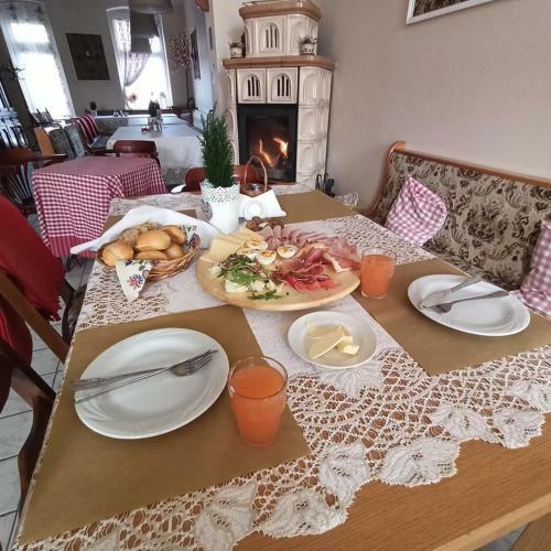 Hostal Restauracja I Pokoje Alba