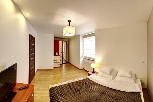 Apartament B??kitny