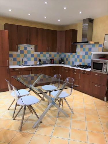 Majorbnb Well Located Deco Apartment Near Geneva