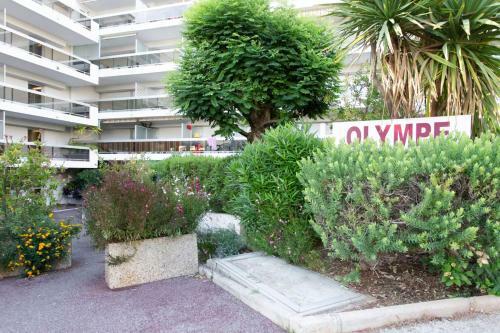 Apartamento Esterel Furnished Flat