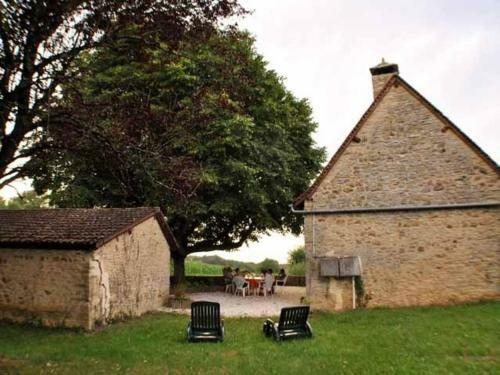 G�te Archignac, 3 Pi�ces, 4 Personnes - Fr-1-616-31