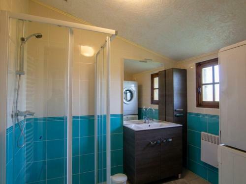 G�te Archignac, 3 Pi�ces, 4 Personnes - Fr-1-616-31